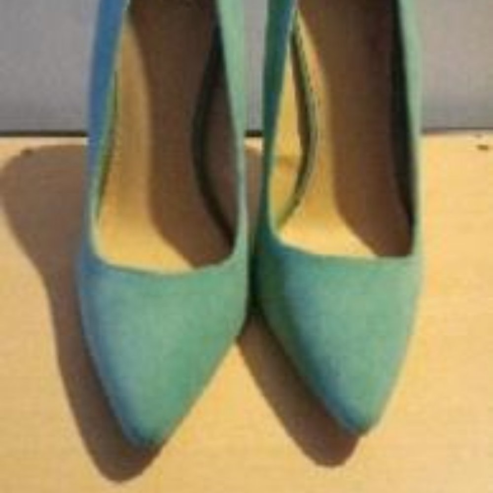 Shoes - Picture 3 of 6